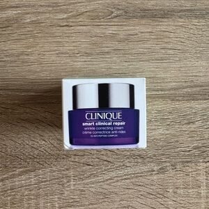 NWT Clinique Smart Clinical Repair
